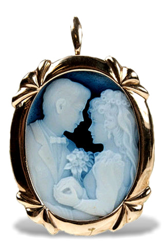 The Wedding, Bride and Groom Blue Agate Cameo Brooch in 14k Gold